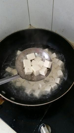 泡椒炖豆腐的做法 步骤3