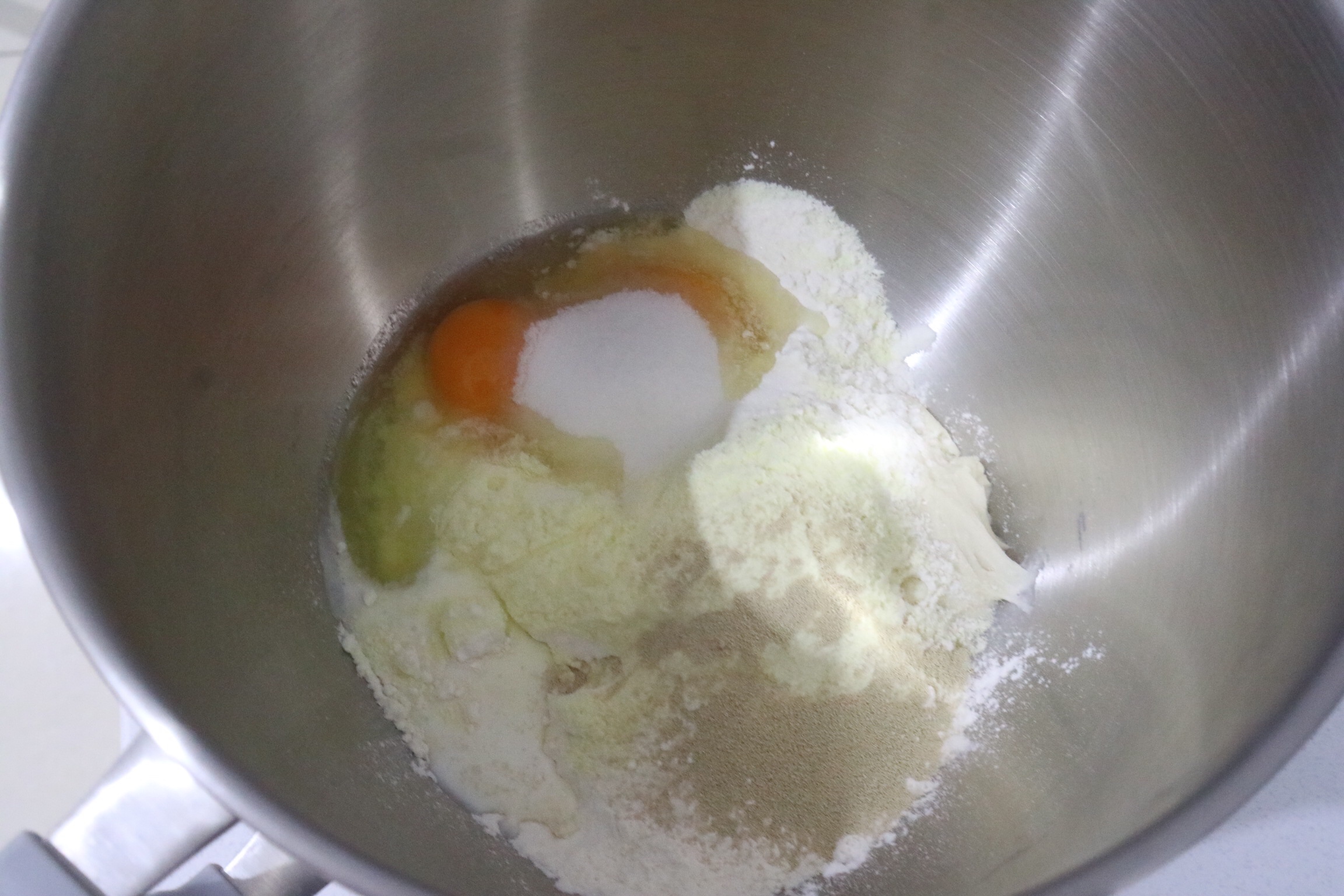 橙香奶酥软欧的做法 步骤2