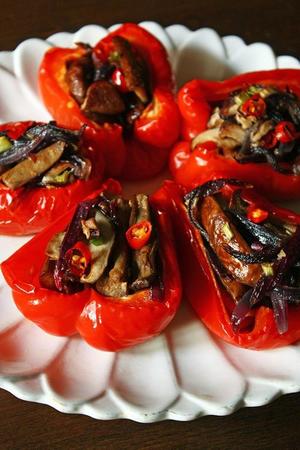 洋葱，茄子，香菇烤红椒。的做法 步骤1