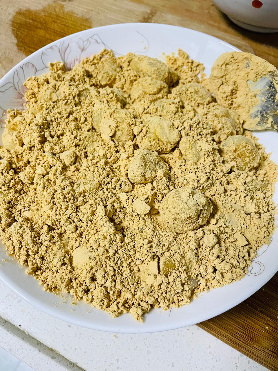妈妈的最爱--花生芝麻糯米糍凉糕（附带烤花生做法）