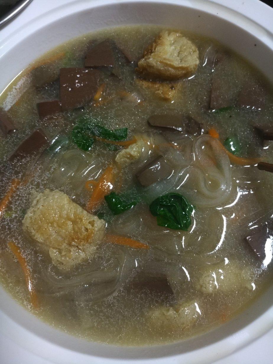 鸭血粉丝汤