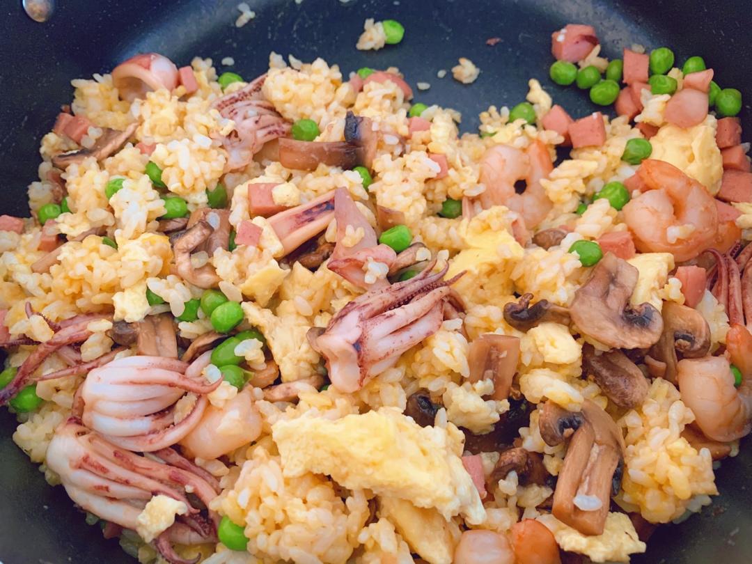 日不落黄金海鲜炒饭