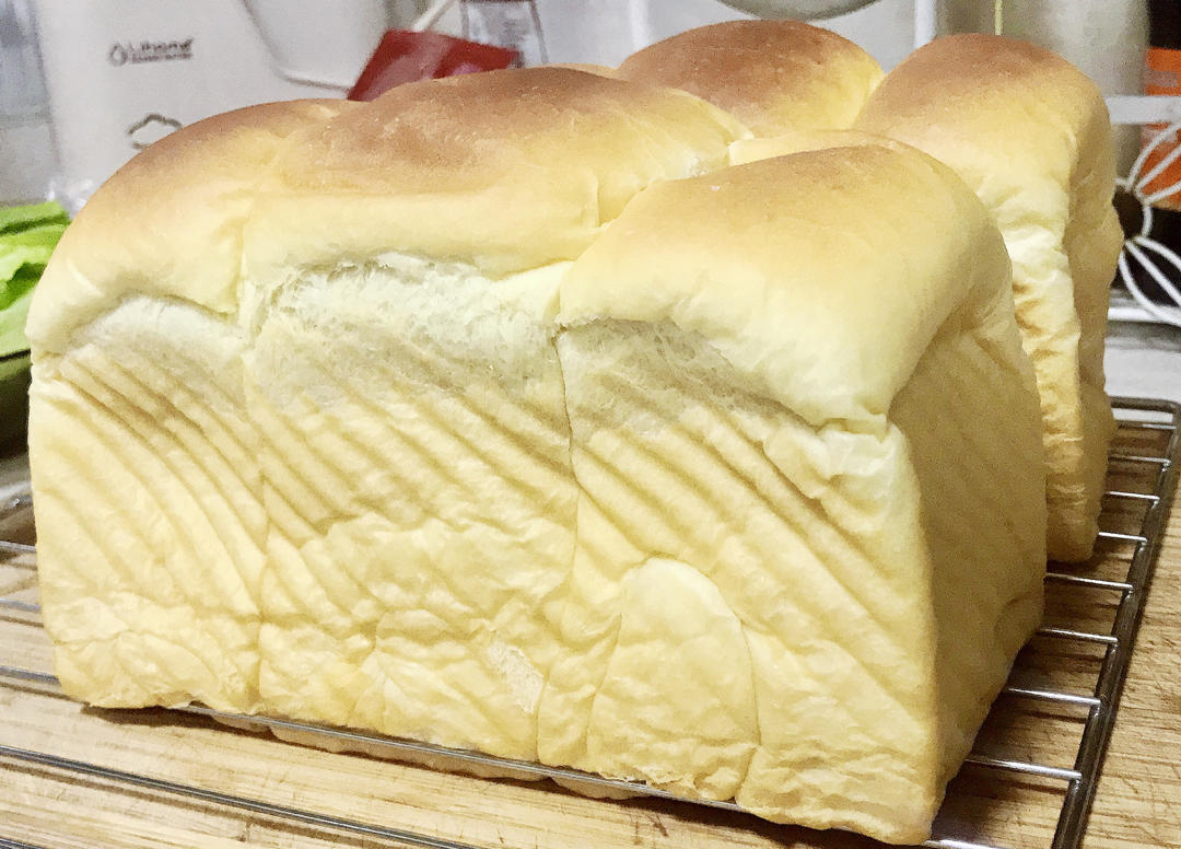 吴克己手撕炼乳吐司