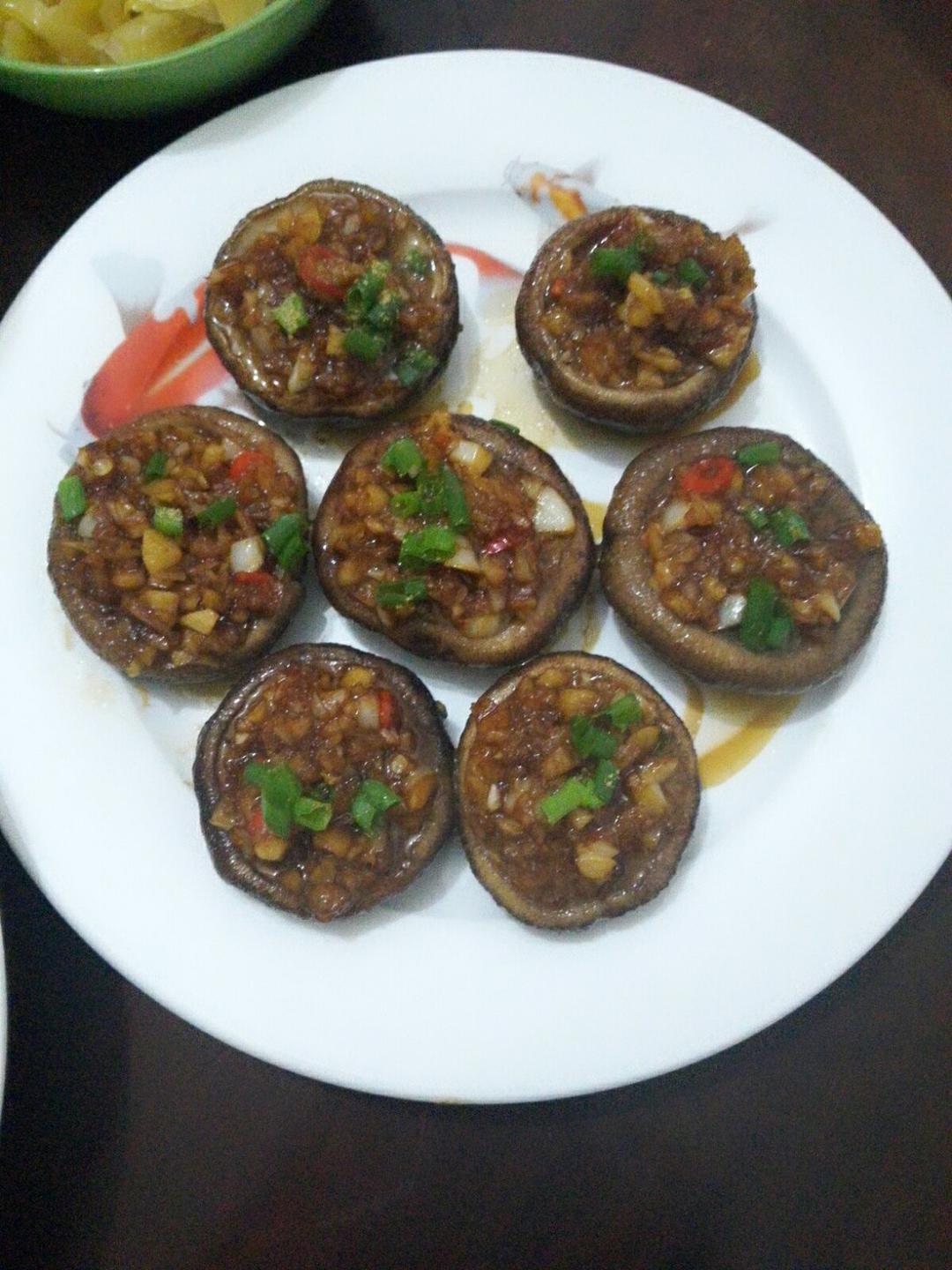 蒜蓉孜然烤香菇