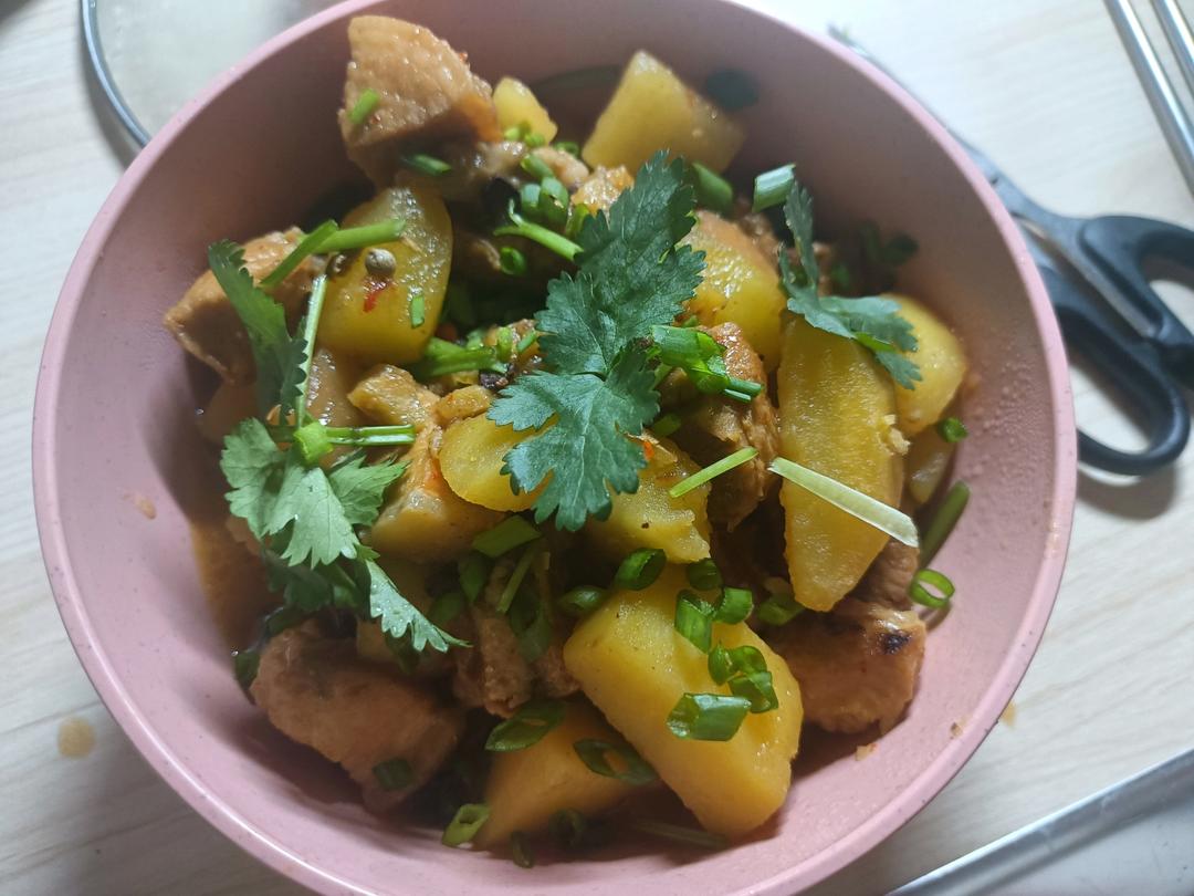 土豆红烧肉