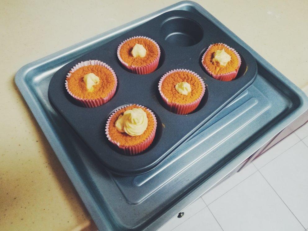 北海道戚风蛋糕(附卡仕达奶油做法)