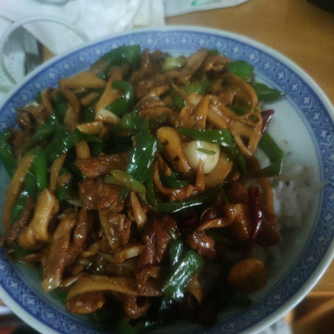 ㊙️零难度！超级下饭的青椒肉丝炒杏鲍菇