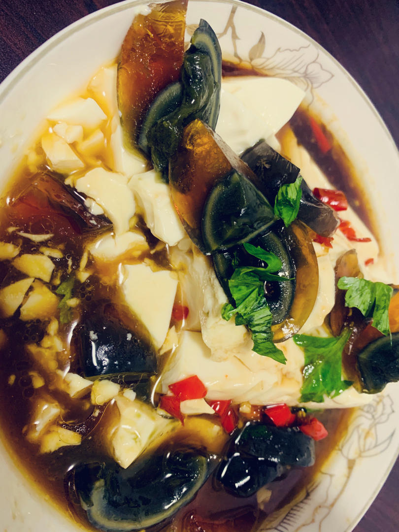 皮蛋拌豆腐（从这道菜说起，如何拌出好吃的凉拌菜）
