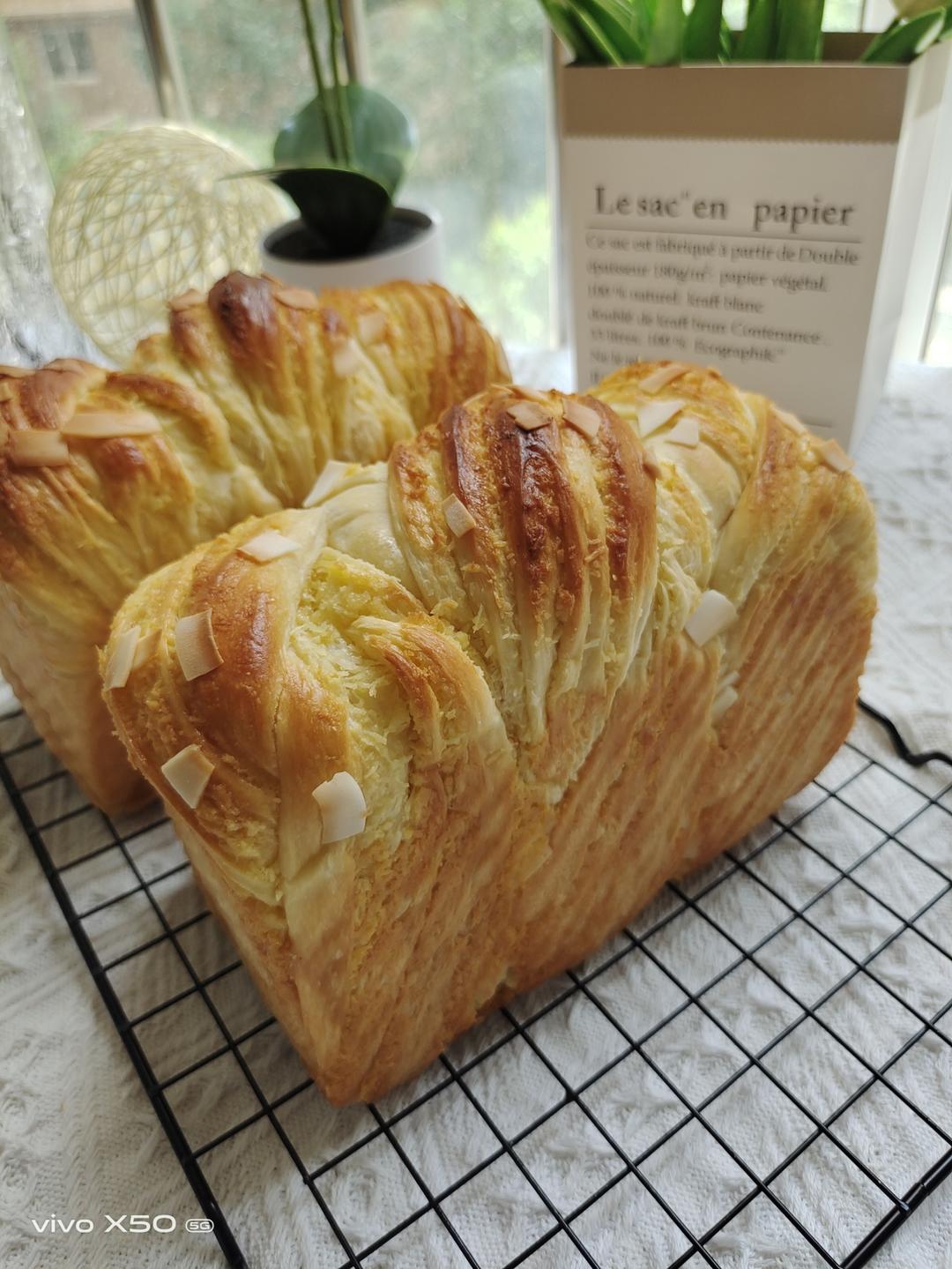 椰蓉满满吐司！幸福的味道。