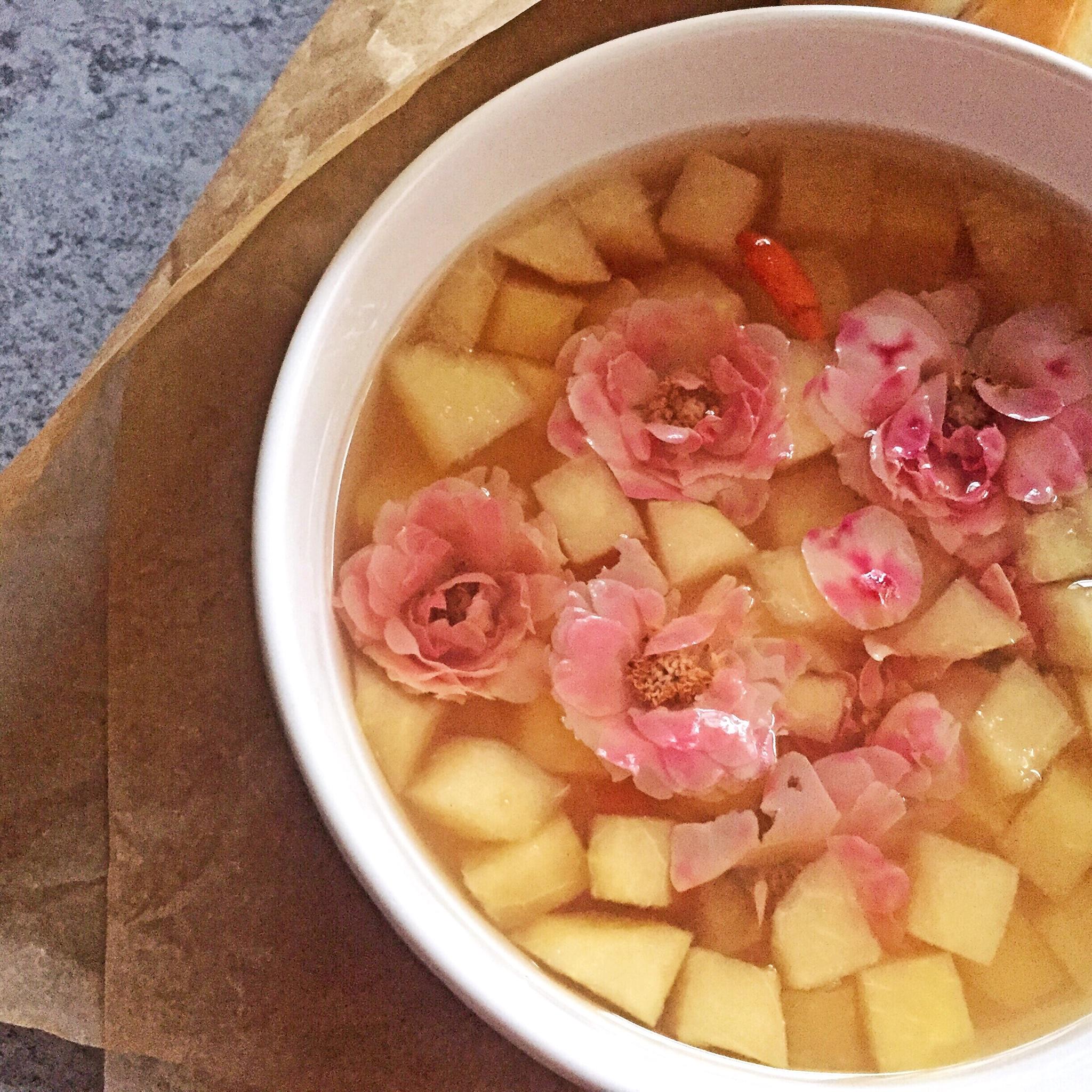 玫瑰苹果甜汤的做法