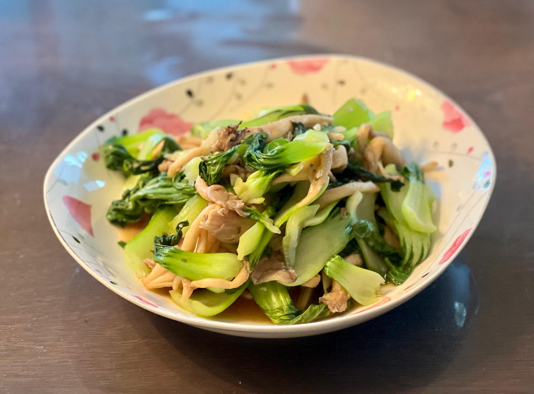 平菇炒青菜