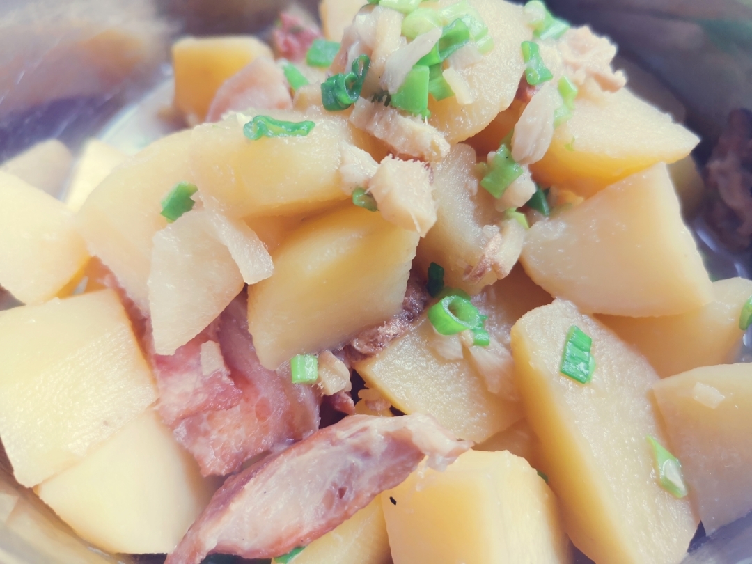 咸肉炖土豆