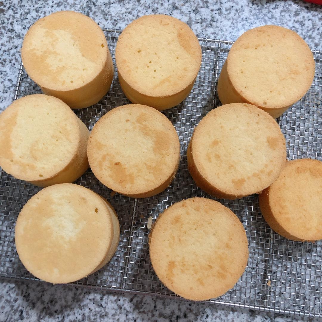 戚风蛋糕胚（方子是两个4寸加高或者一个普通6寸）