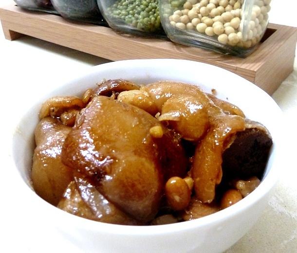 【老桃七厨房】九阳压力锅—黄豆猪蹄的做法