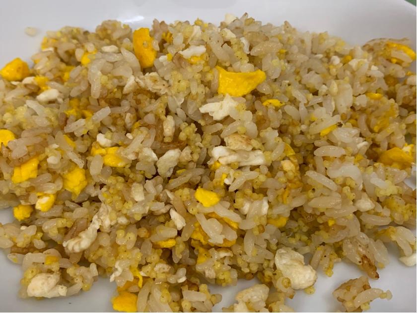 厨师长教你：“酱油炒饭”的家常做法，里面满满的小技巧，很受用