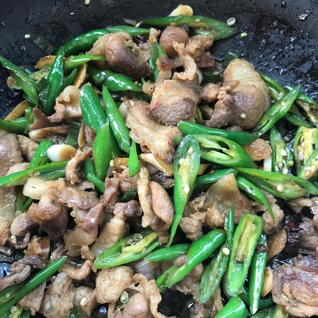 农家小炒肉【记忆中勾魂的油汤】