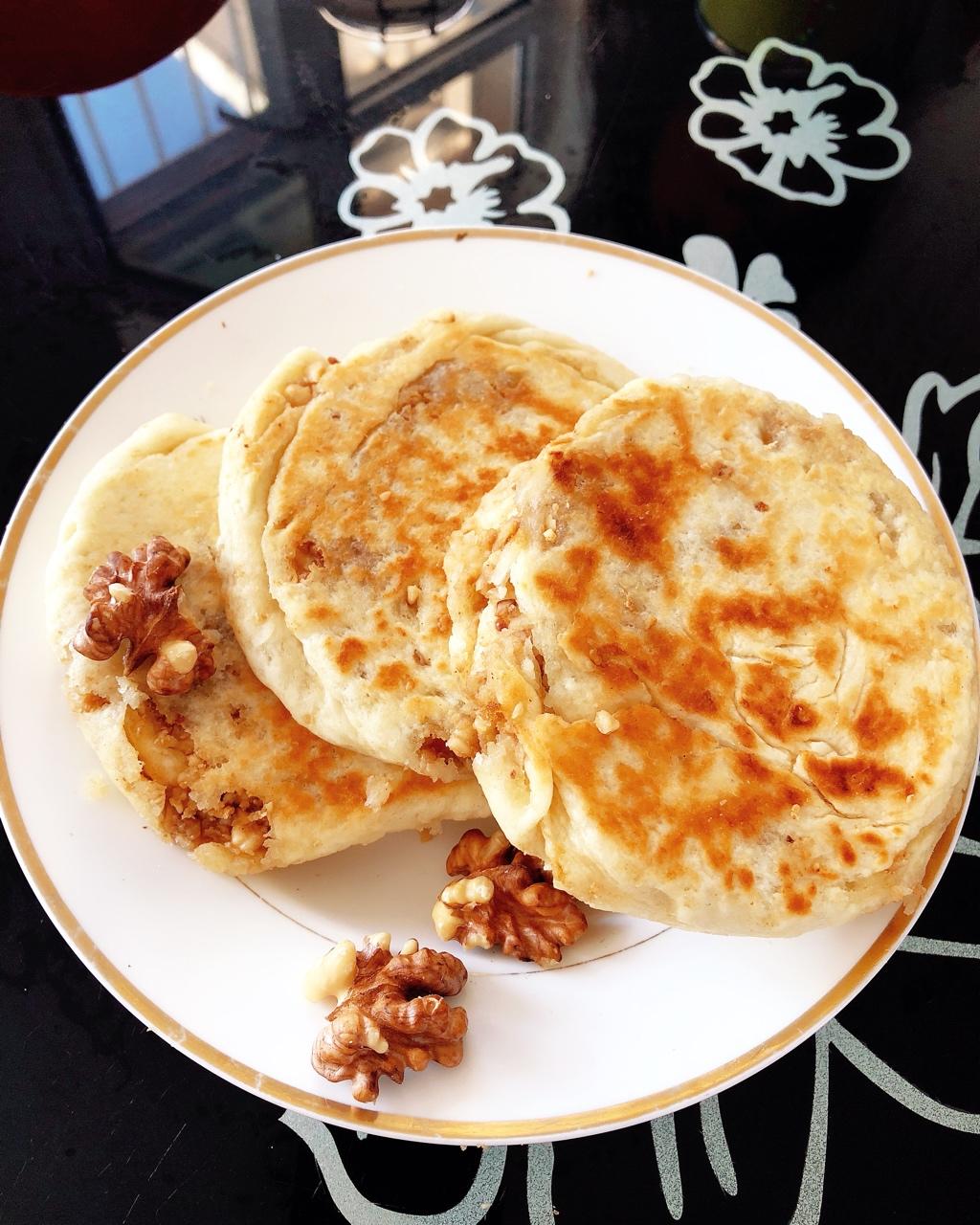 呆朵朵做的核桃饼