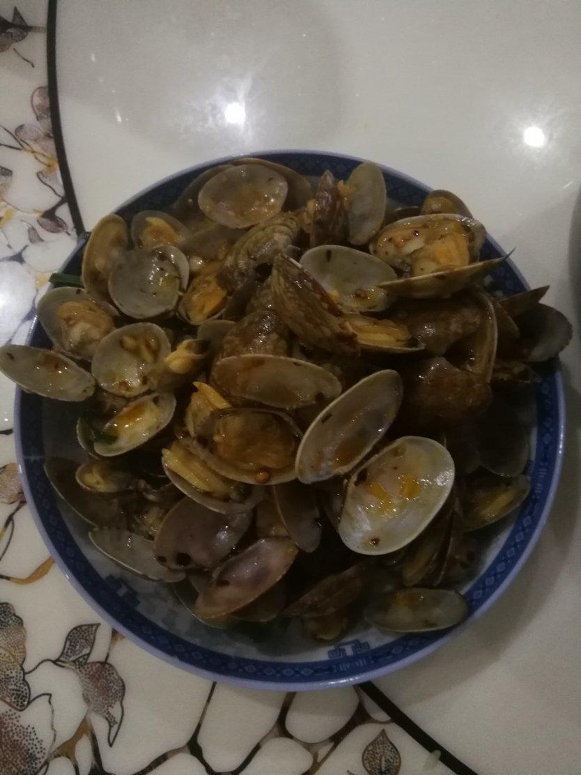 蒜香炒花甲