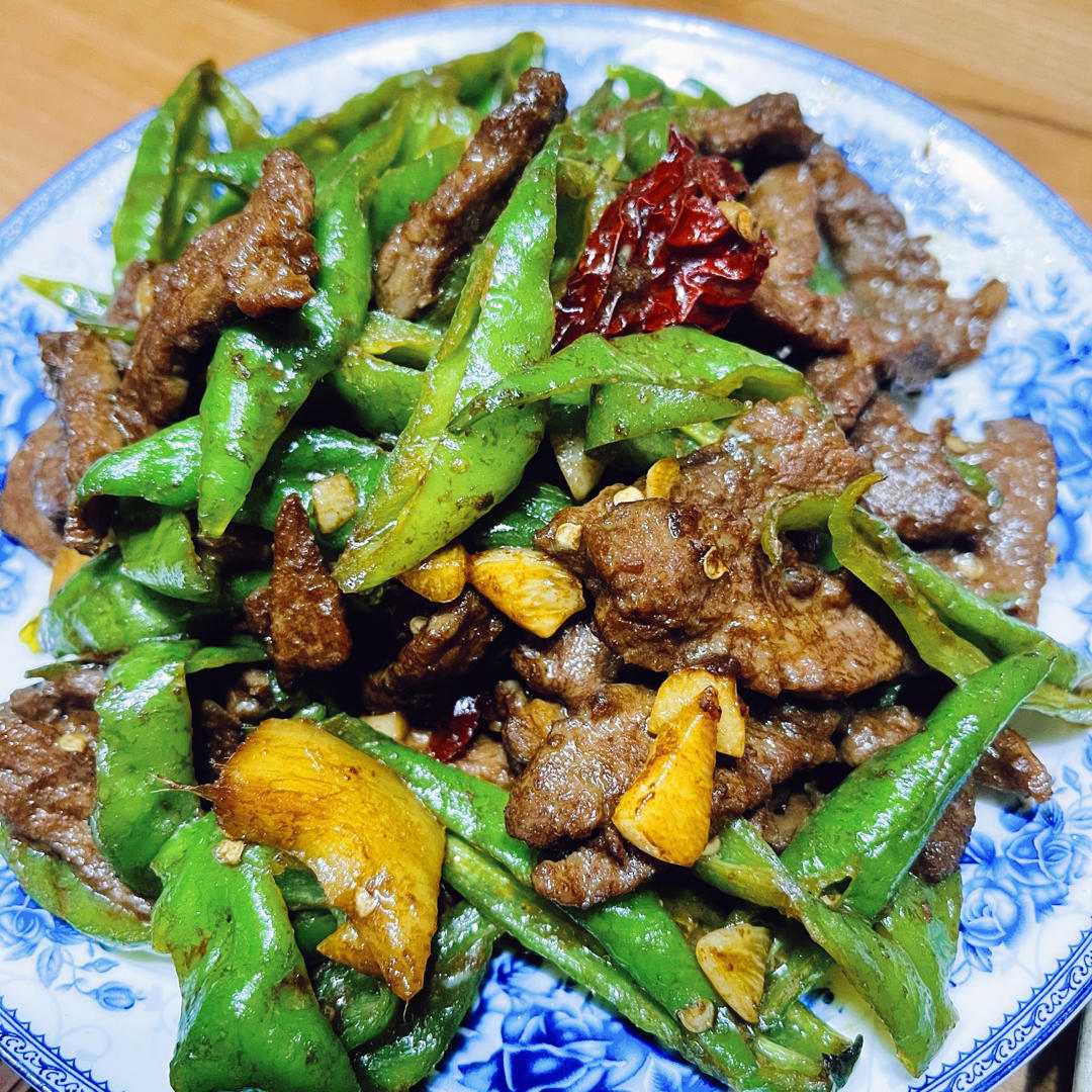 【小高姐】青椒牛肉 如何炒出嫩滑的牛肉