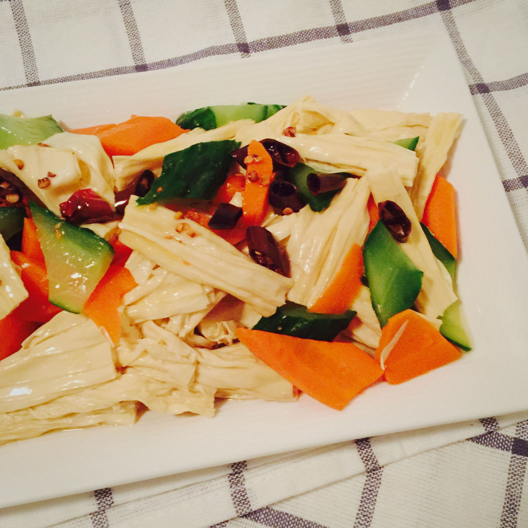 小猪璐璐做的油泼腐竹