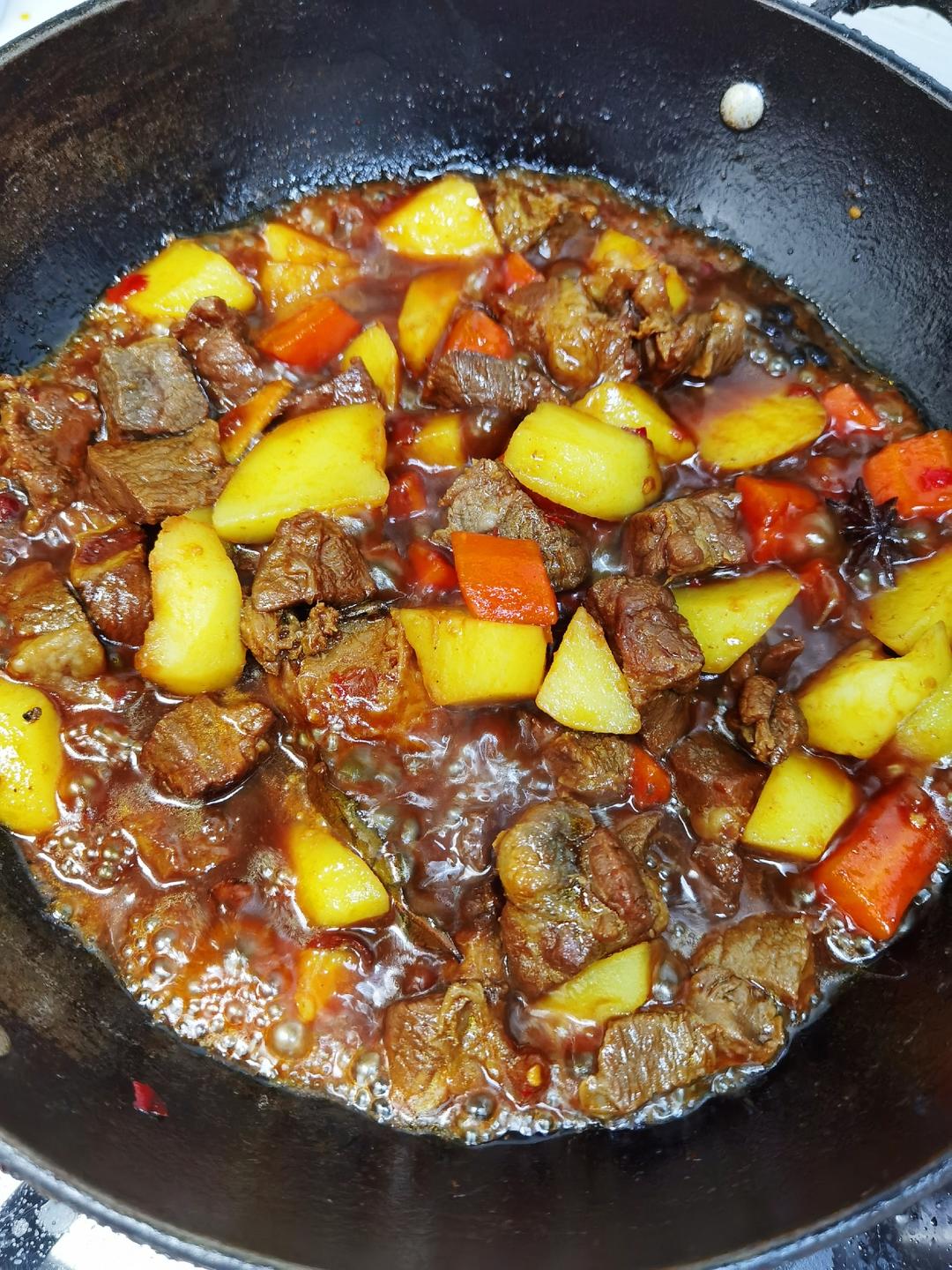 红烧牛肉炖土豆的做法步骤图