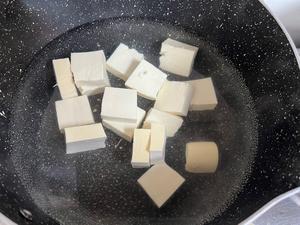 酸辣鸭血豆腐的做法 步骤3