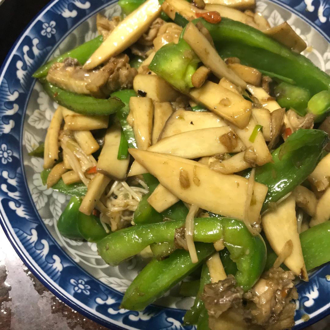 青椒素炒杏鲍菇