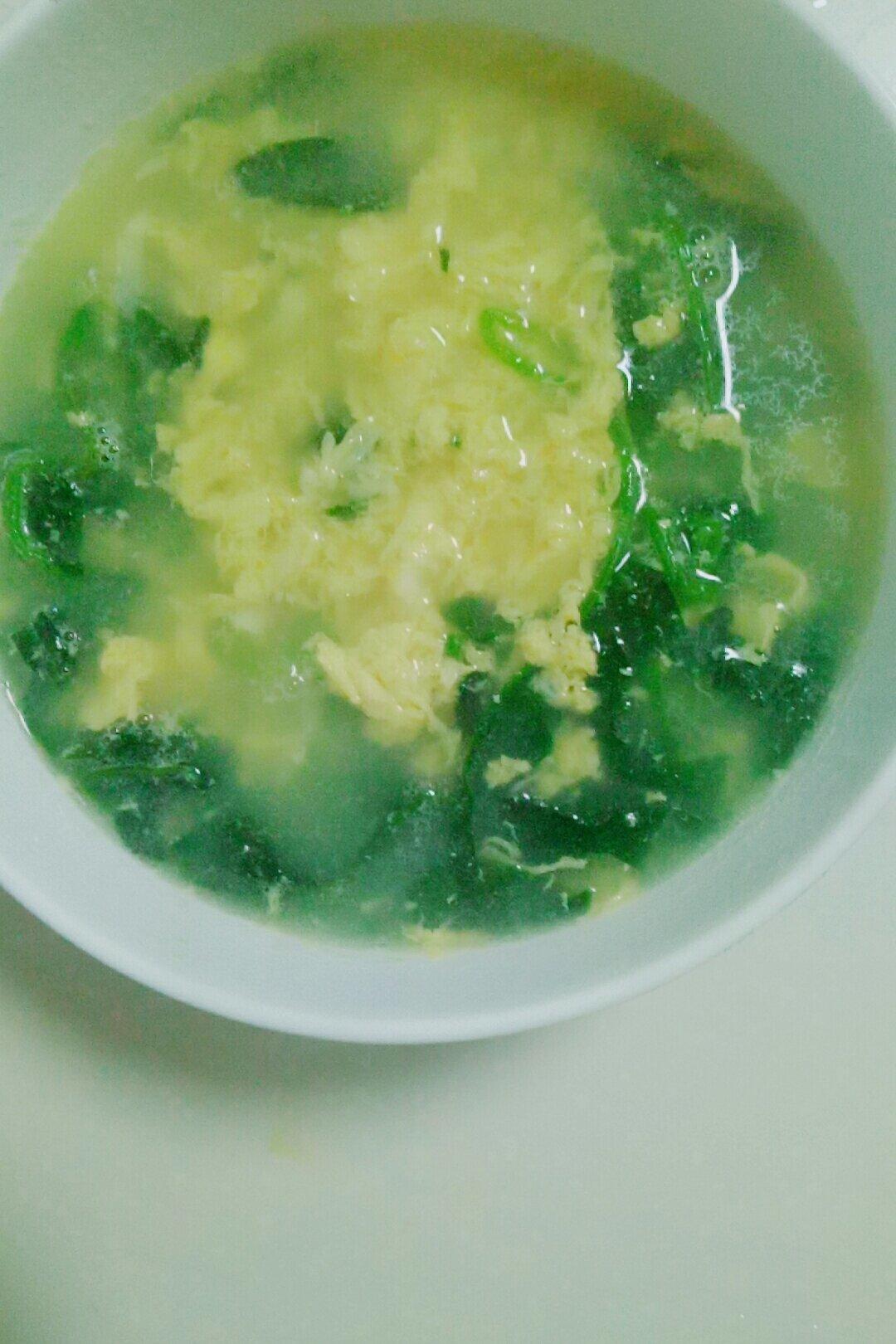奶萌小熊做的菠菜鸡蛋汤