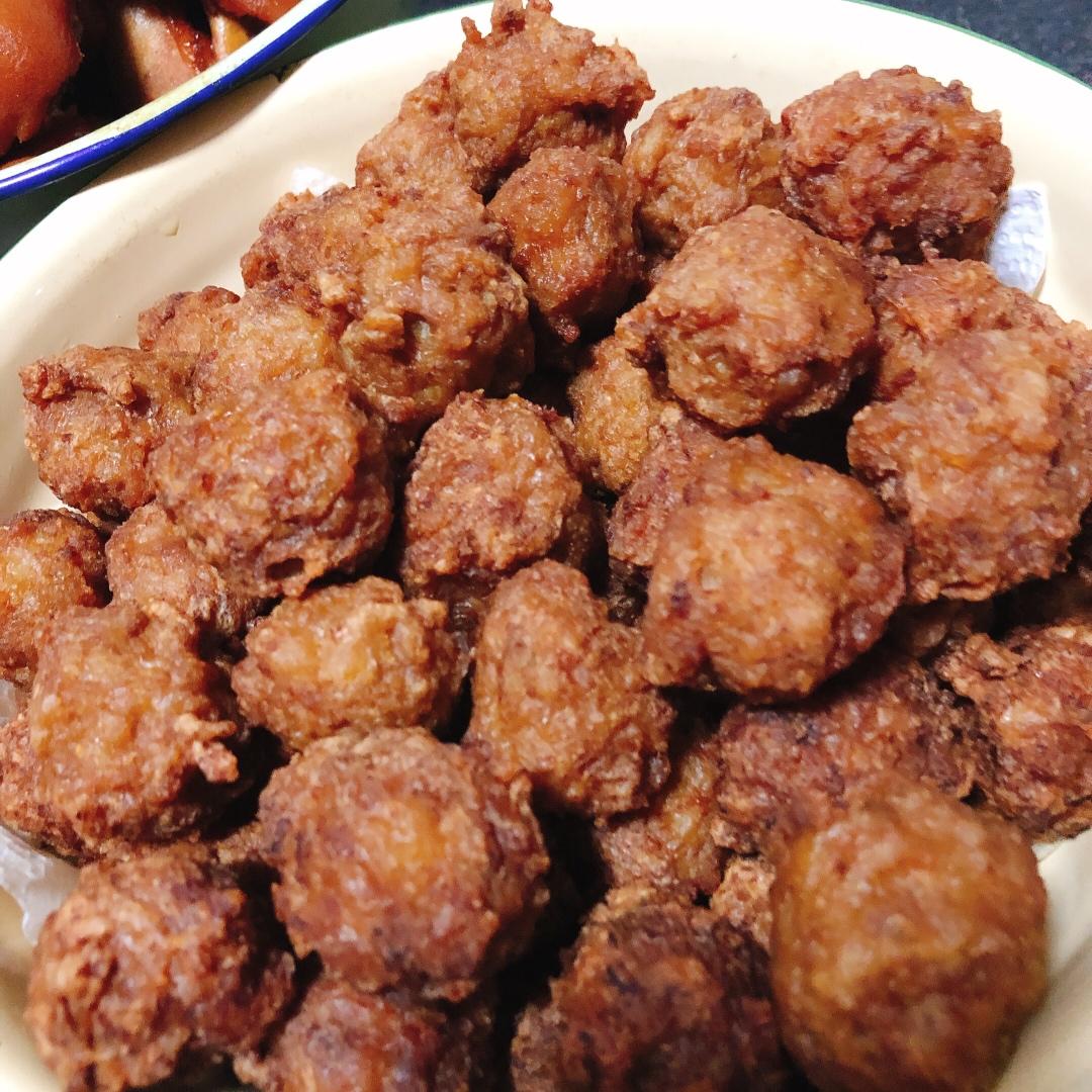 酥炸肉丸子