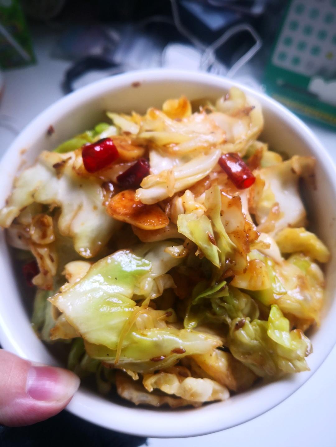孜然味的手撕包心菜