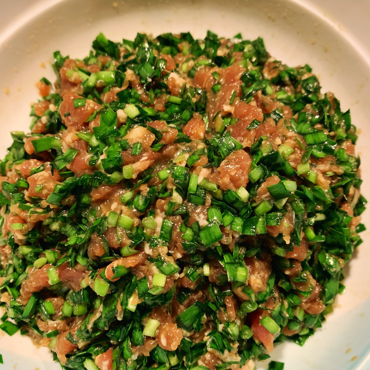 韭菜猪肉饺子(附擀皮和最简单的饺子包法)
