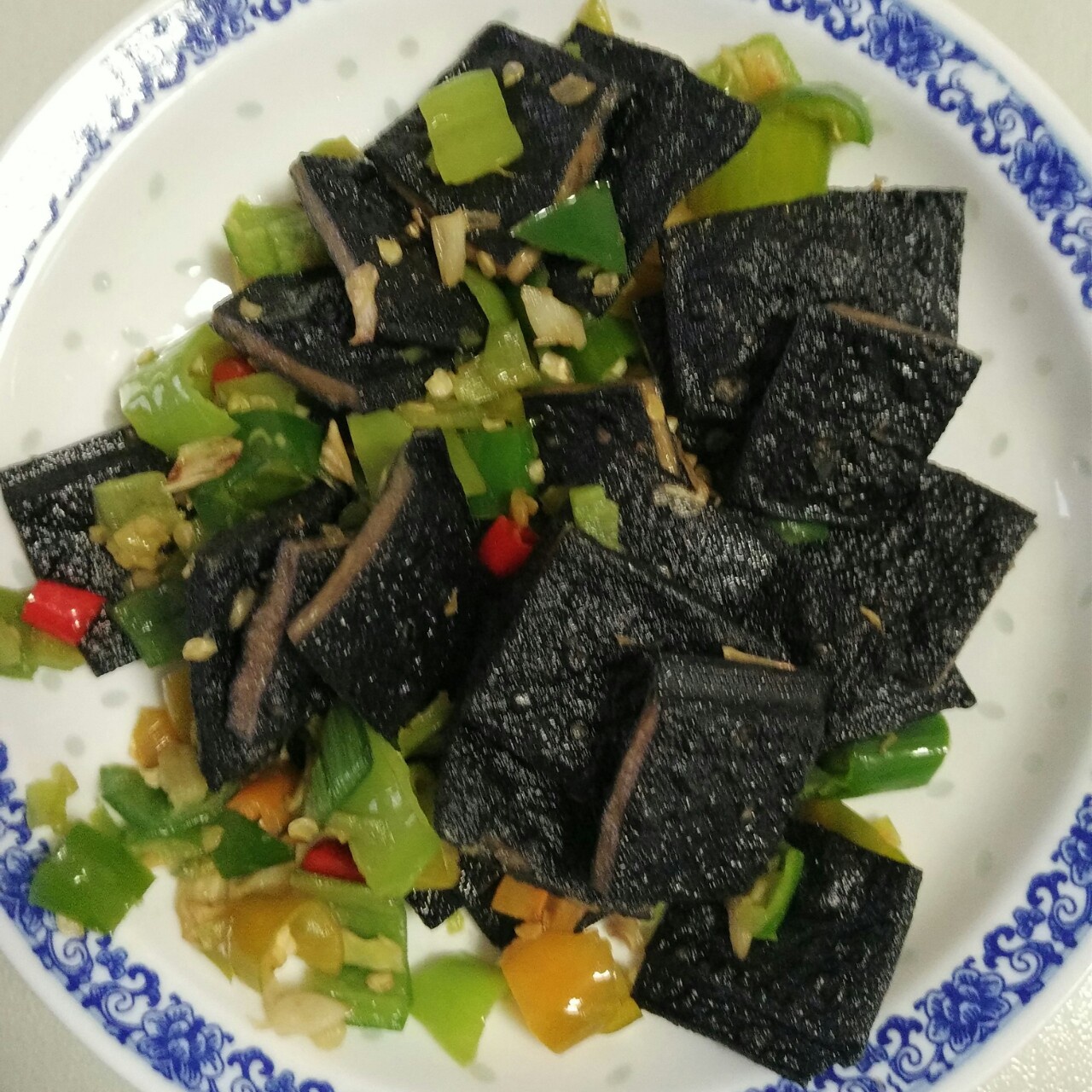 青椒炒臭豆腐