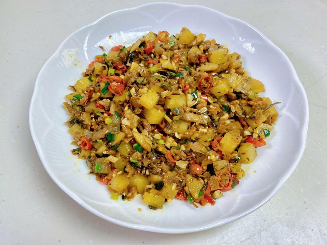 土豆炒外婆菜｜家常好菜