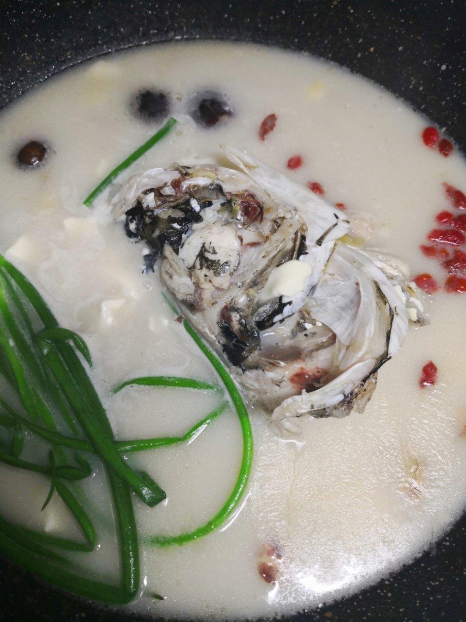 鱼头豆腐汤