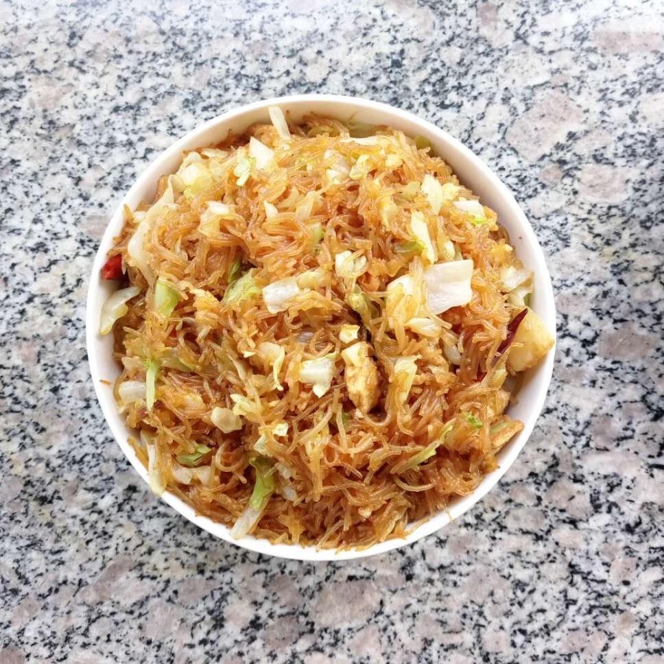 包菜粉丝炒鸡蛋