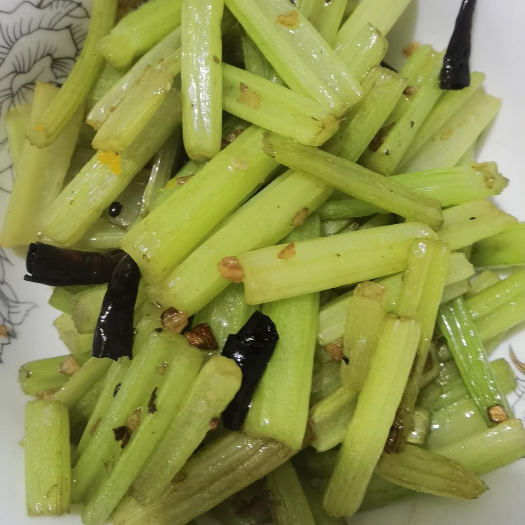 素炒芹菜