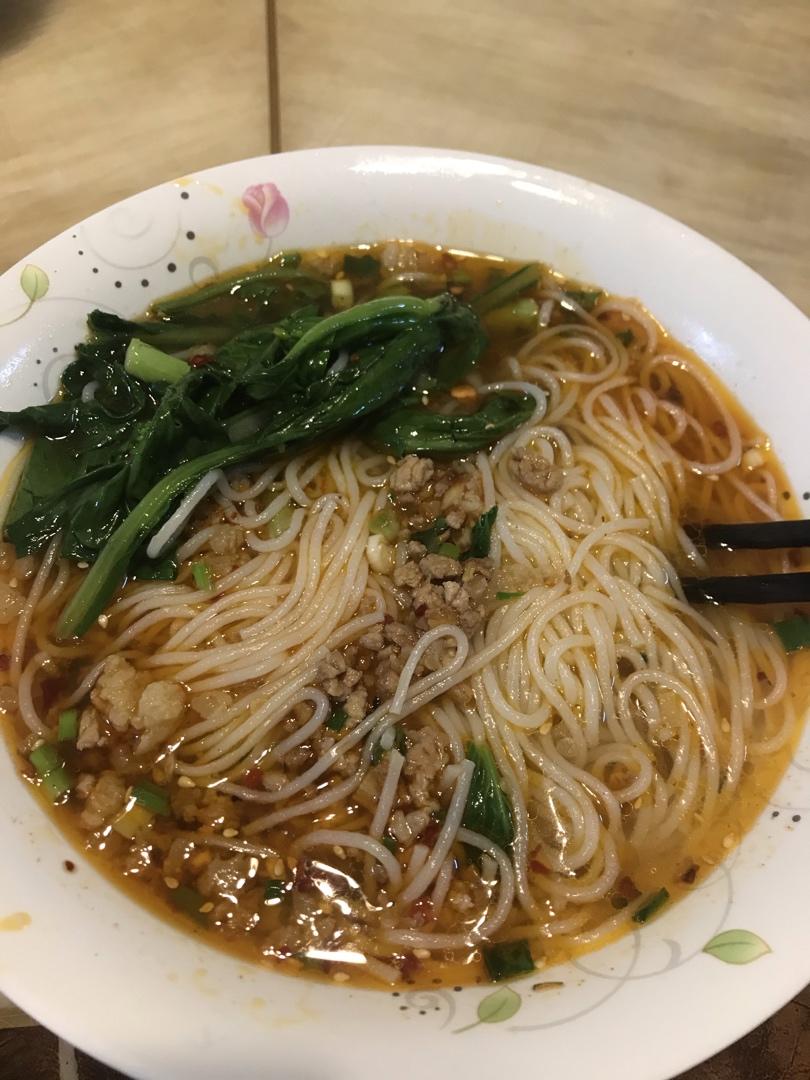 崽吖，嗦了这碗粉喽！