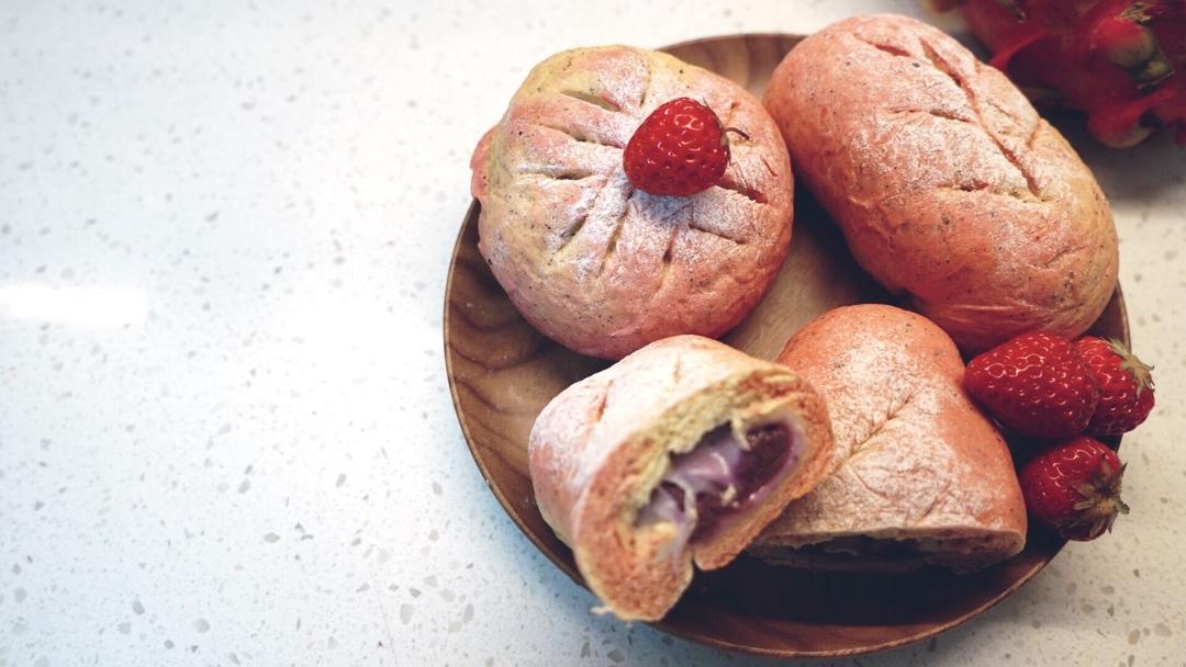 火龙果麻薯欧包