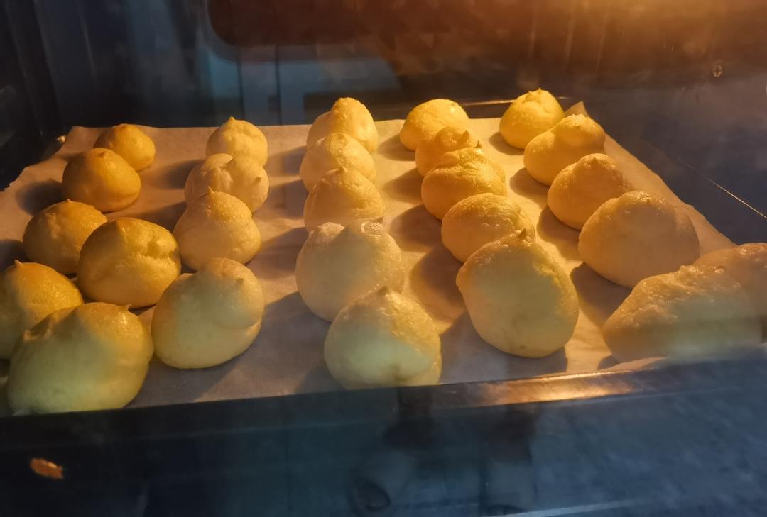简单易成功的奶油小泡芙做法