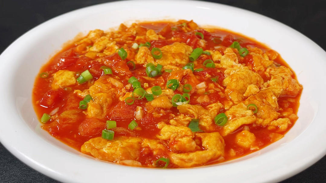 30年酒店大厨教你做西红柿炒鸡蛋，这烹饪技术太棒了，先收藏了