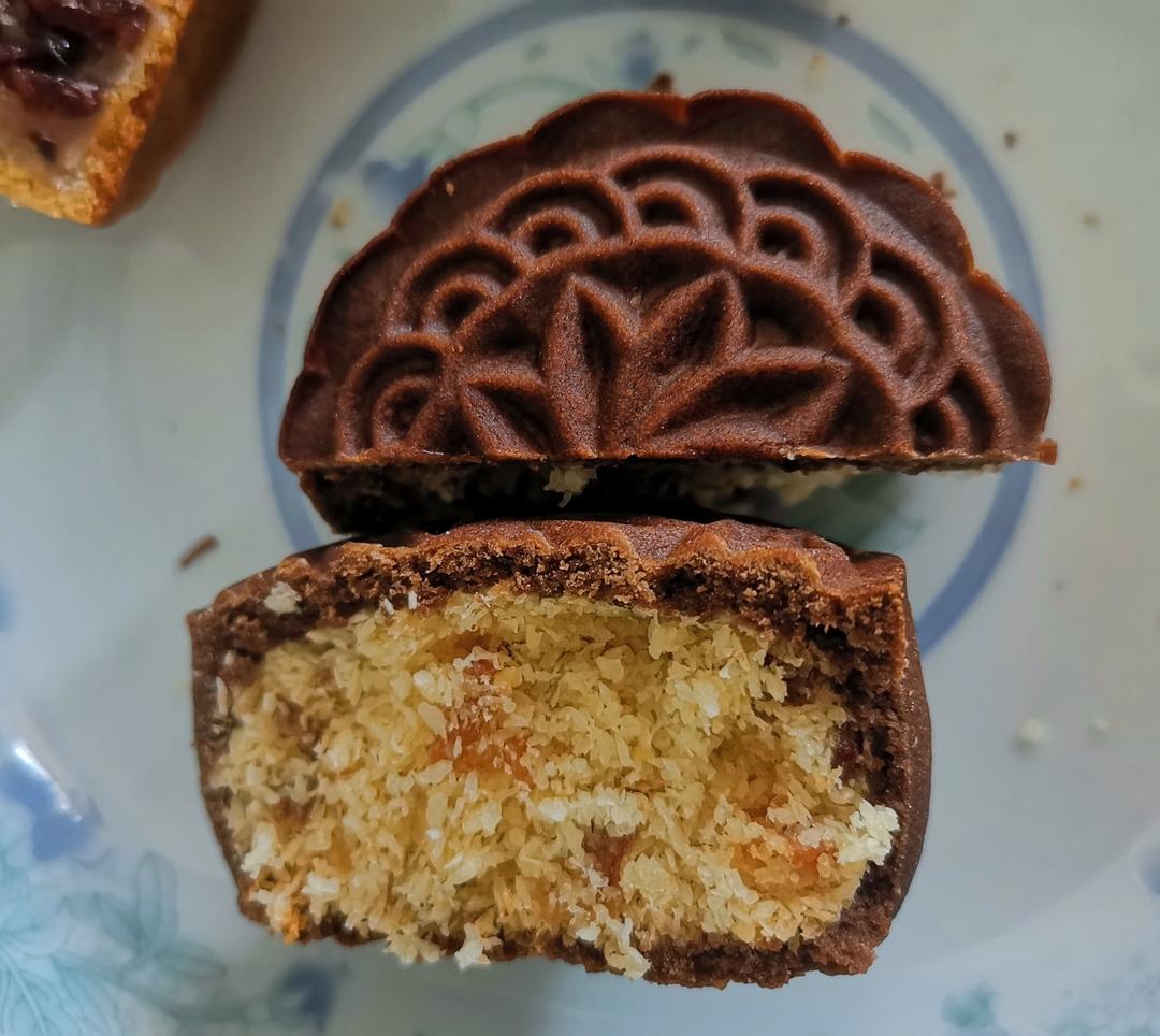 巧克力椰蓉蔓越莓月饼