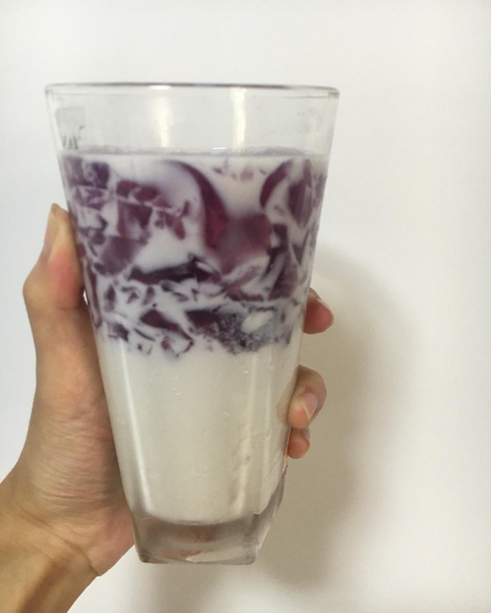 夏日饮品-水果撞奶（果冻）