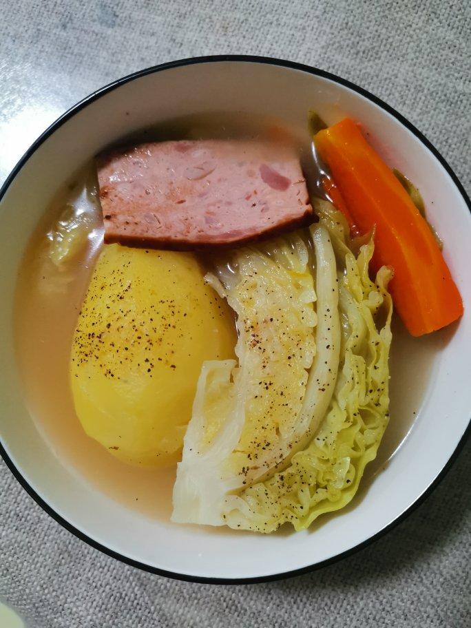 「问题餐厅」鲜甜蔬菜汤・ポトフ