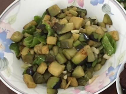 青椒炒茄子