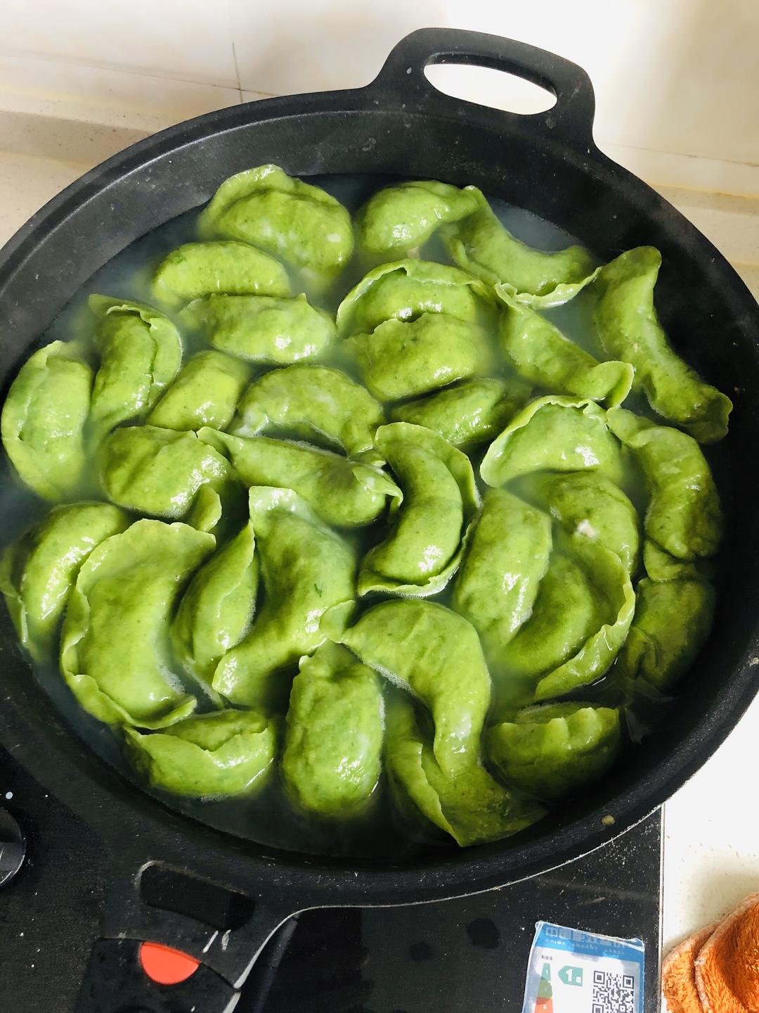 菠菜皮茴香馅饺子