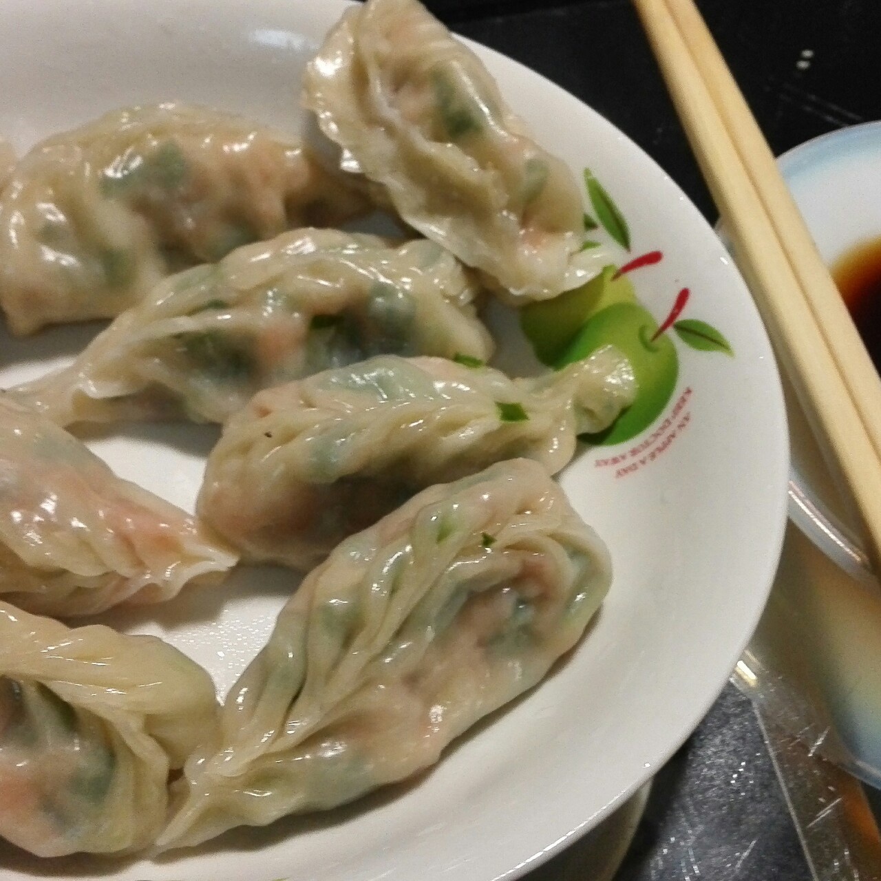 韭菜猪肉饺子(最简单最好吃又最多汁的饺子)