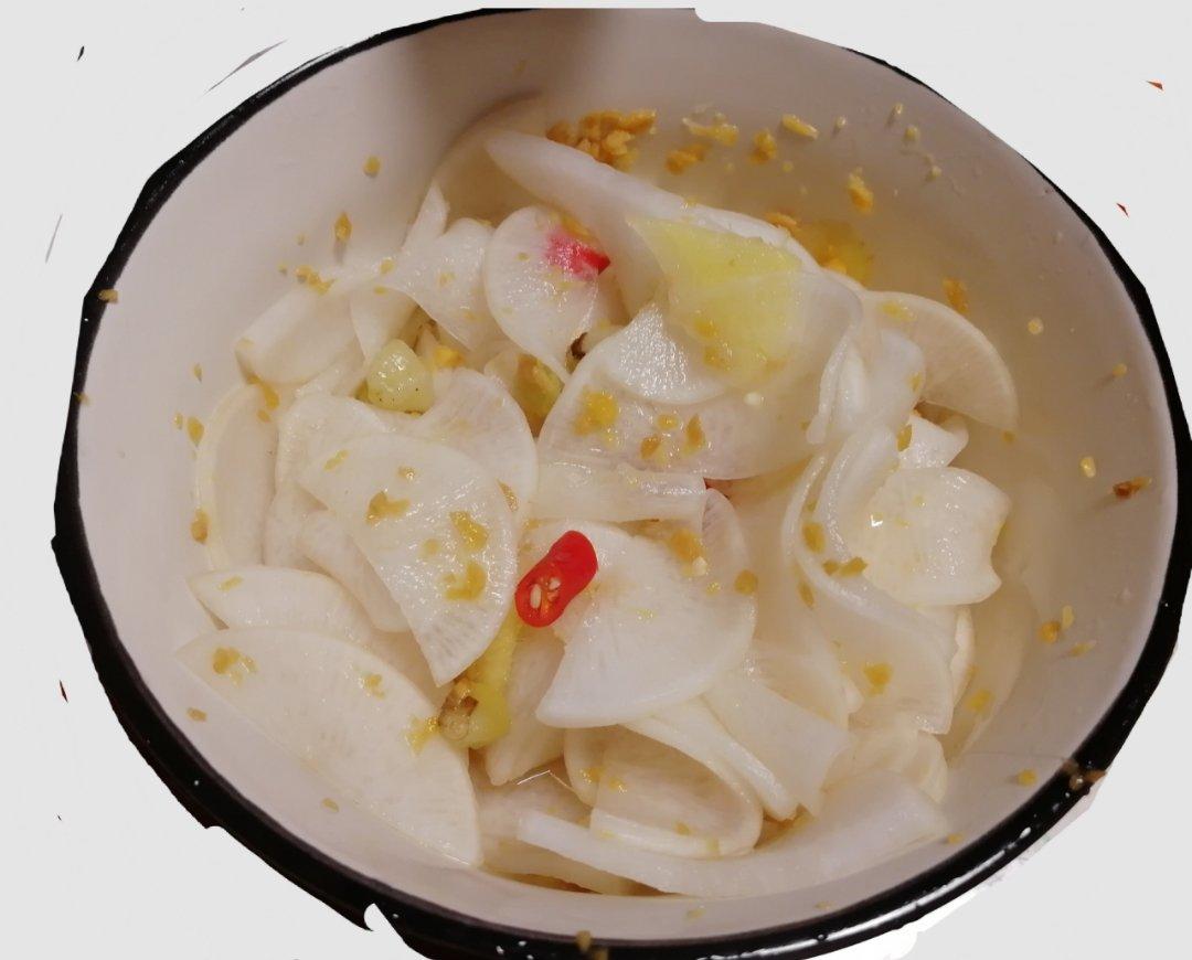 厨师长教你：“爽口萝卜片”的家常做法，天气炎热开胃下饭的良品！