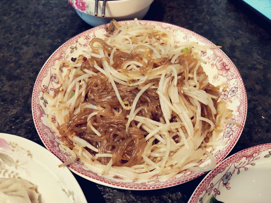 黄豆芽炒粉条