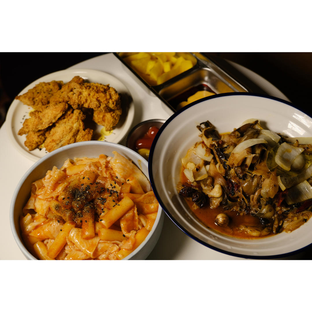 忙里偷闲吃饭饭