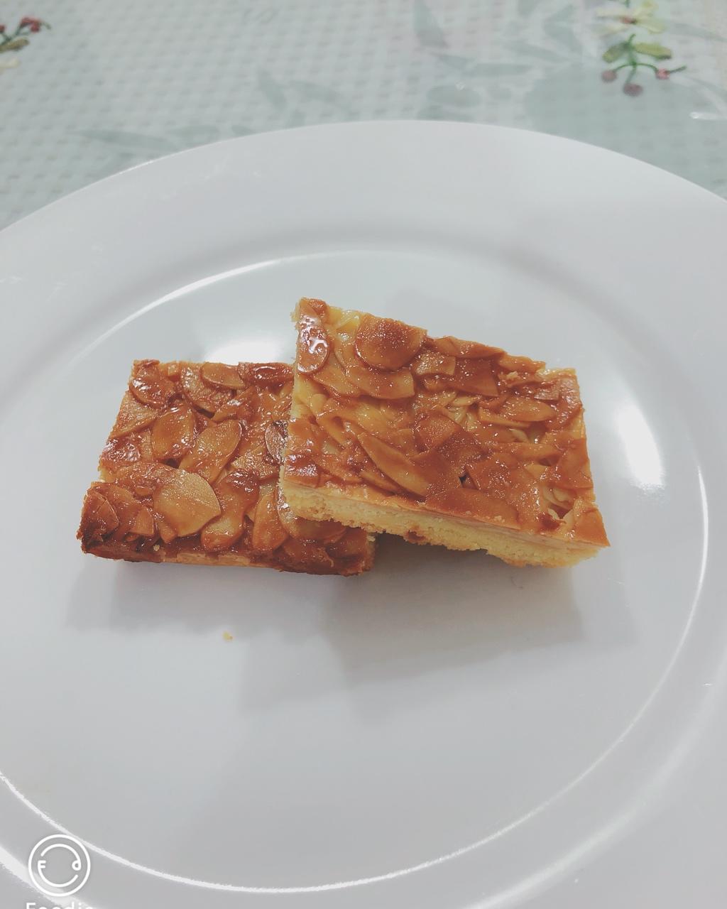 酥脆焦糖杏仁排